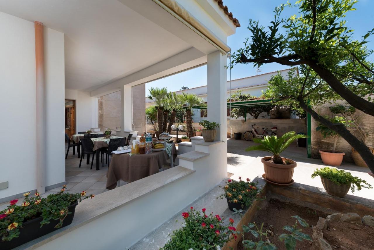 Tra La Montagna E Il Mare Bed & Breakfast San Vito Lo Capo Exterior photo